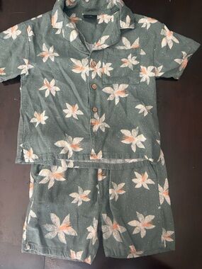 Volcom Teal Floral Button-Up Top with Cream & Peach Blooms